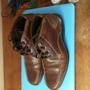 Used like new high top leather boots. With Nike air.